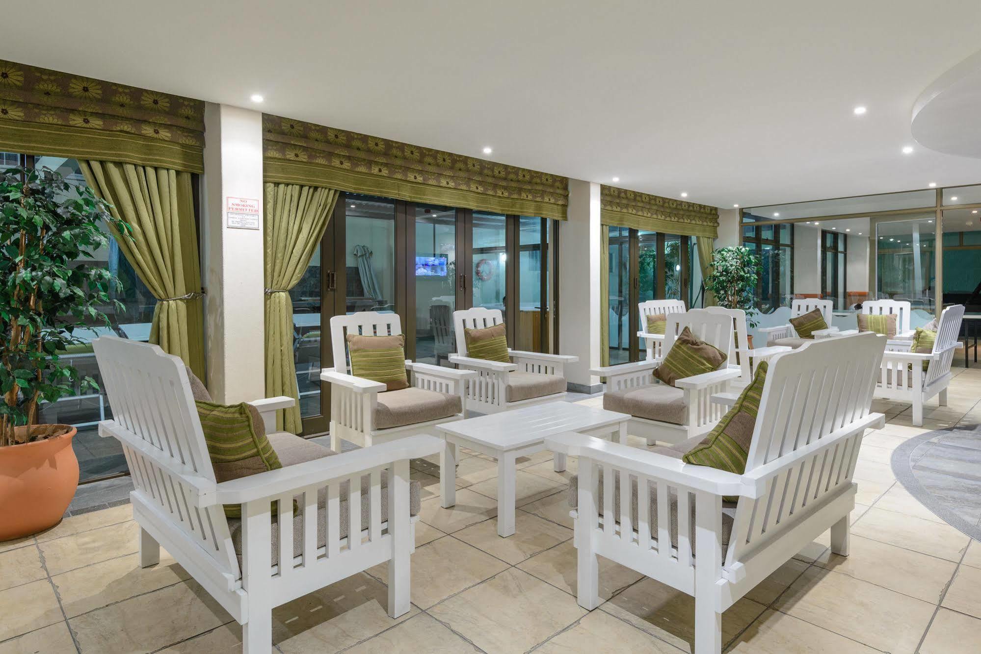 Royal Atlantic Aparthotel Кейптаун Екстериор снимка